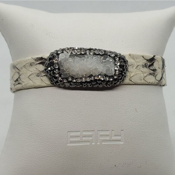 Unique White & Gray Bracelet & Ring Set